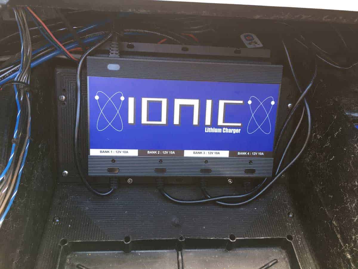 Ionic Multi Voltage Charger 36V10A, 12V10A